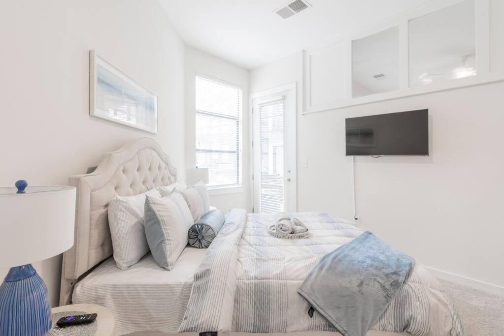 Charming Cozy Apartment With Wi-Fi & Free Parking Charlotte Kültér fotó